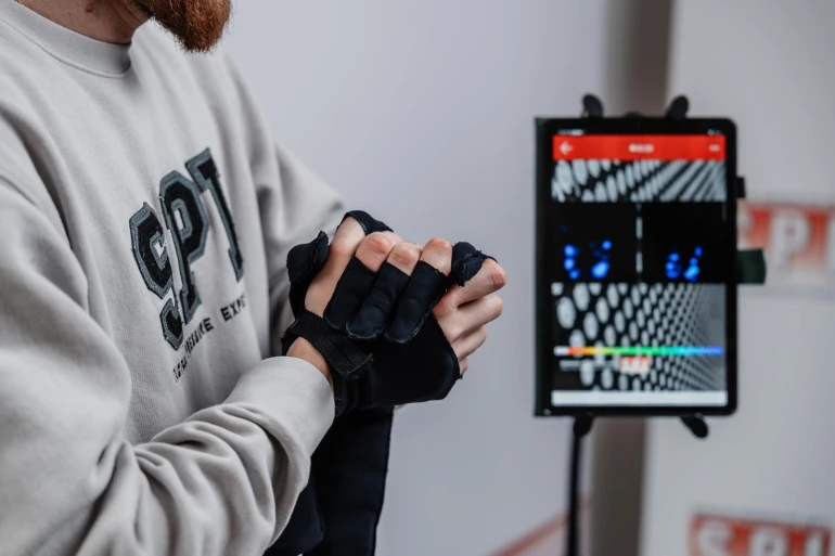 GLOVE Example usage and output